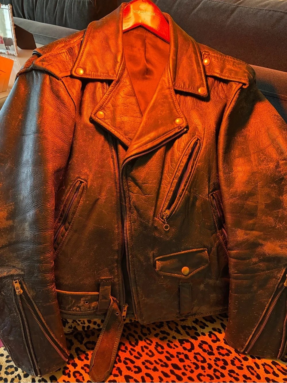 Men's Vintage 1970s Black Leather Biker Jacket - Classic Moto Style